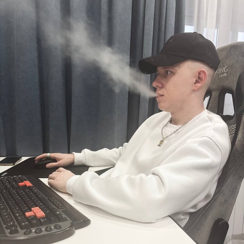 Даня Ефремов