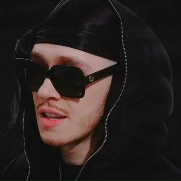 Алекс Кирпич